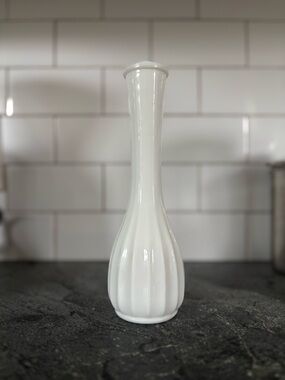 White Ceramic Bud Vase - Sleek Home Accent